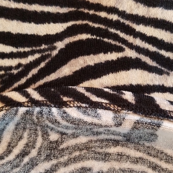 Zebra print top - Picture 7 of 7
